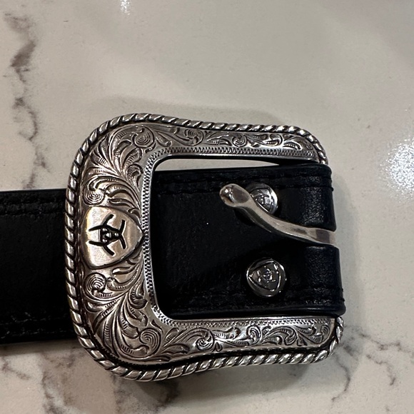 Ariat Black Leather Belt with Silver Buckle - Picture 15 of 15